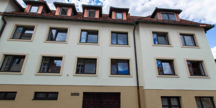 Milyen a megfelelő hőszigetelés vastagsága családi házaknál?